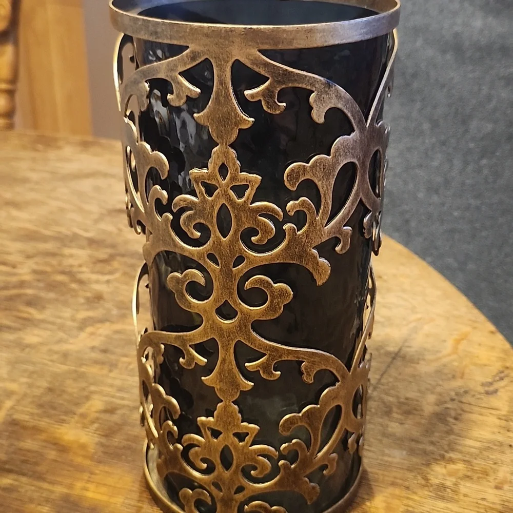 Large Hurricane Filagree Antique Bronze With Smokey Black Insert Candle Holder - Picture 2 of 7